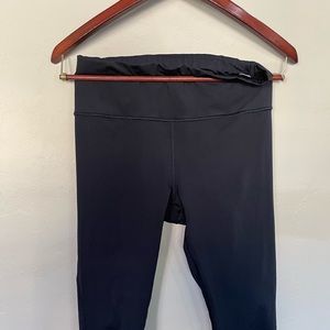 New without tags stash pocket Athleta leggings.